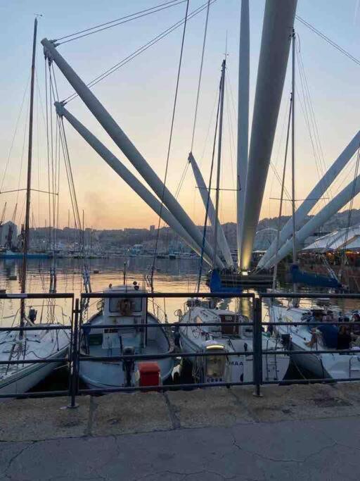 La Finestra Sul Cielo Del Porto Antico Di Genova Leilighet Eksteriør bilde