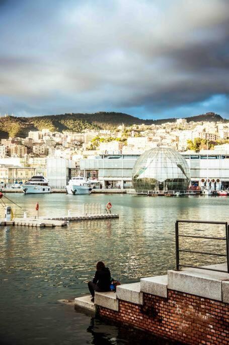 La Finestra Sul Cielo Del Porto Antico Di Genova Leilighet Eksteriør bilde